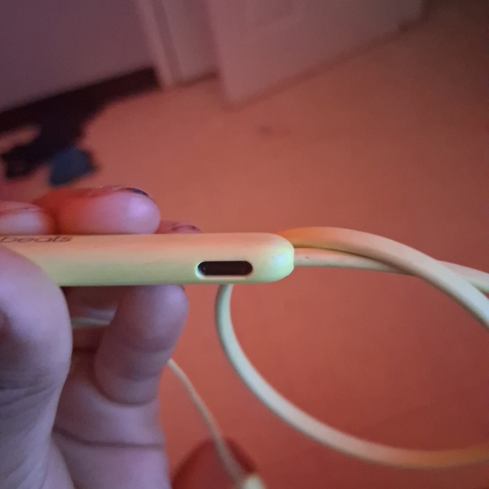 Beats by Dre Yellow Charging Cable